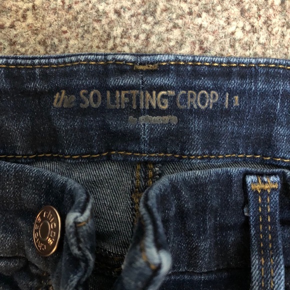 Chico’s so lifting crop jeans - Picture 3 of 4